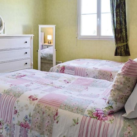 4 Bedroom Cozy Home In Port-En-Bessin-Huppain Zewnętrze zdjęcie