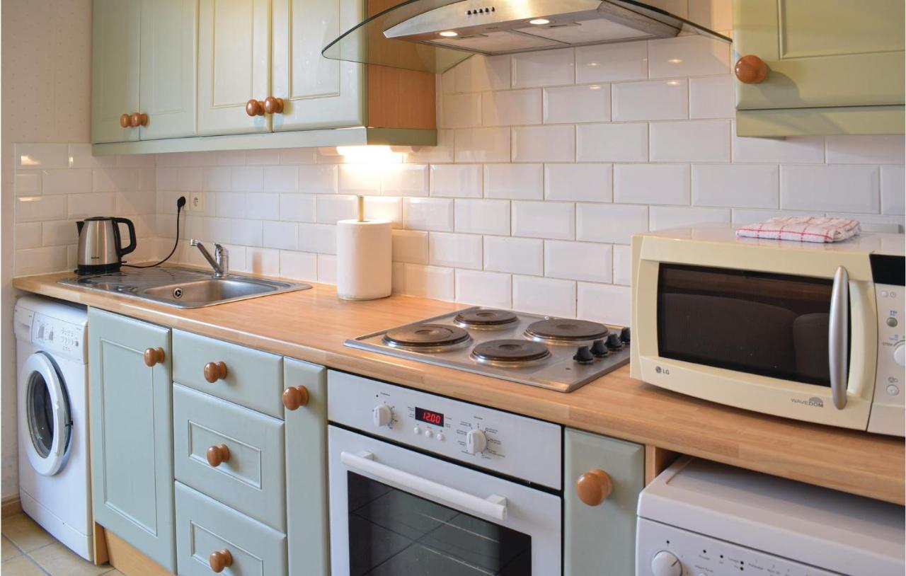 4 Bedroom Cozy Home In Port-En-Bessin-Huppain Zewnętrze zdjęcie
