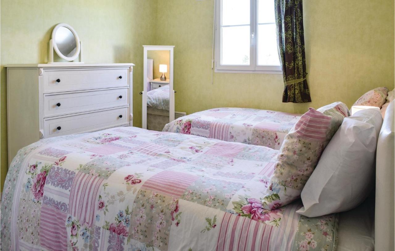 4 Bedroom Cozy Home In Port-En-Bessin-Huppain Zewnętrze zdjęcie